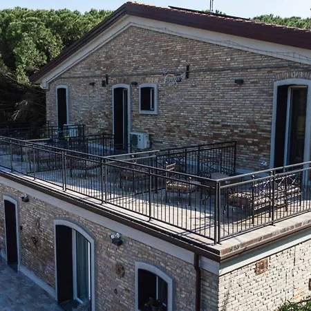 Guest house La Pineta Del Borgo 3*