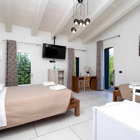 La Pineta Del Borgo 拉文纳