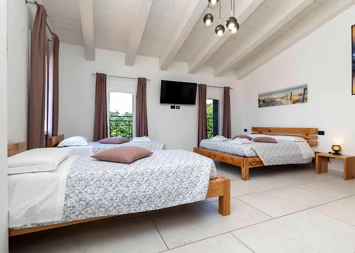 La Pineta Del Borgo Pensionat 3*